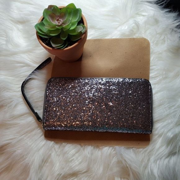 Silver Glitter Explosion Full Zipper Wristlet Wallet NWOT - Picture 3 of 7